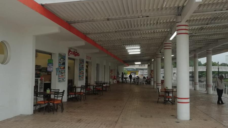 Solo un 10% de los locales del Avila Camacho están abiertos