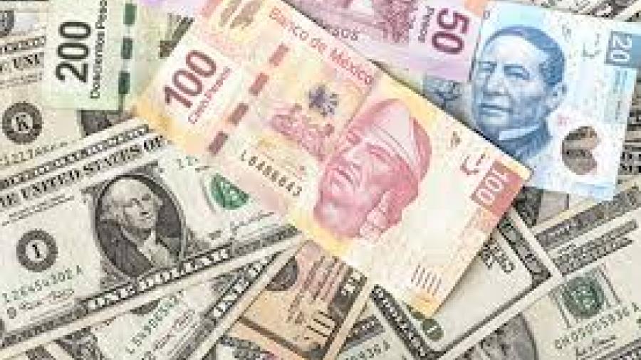 Dólar cierra jornada en 19.11 pesos a la venta en bancos