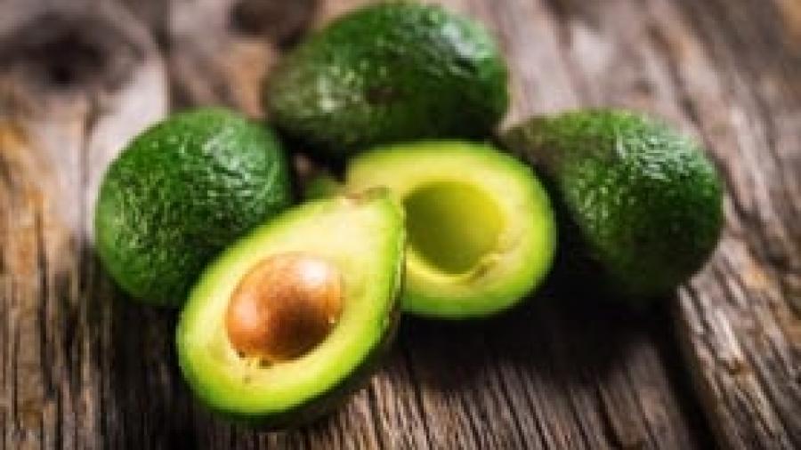 Critican a argentina en Twitter por llamar ´palta’ al aguacate