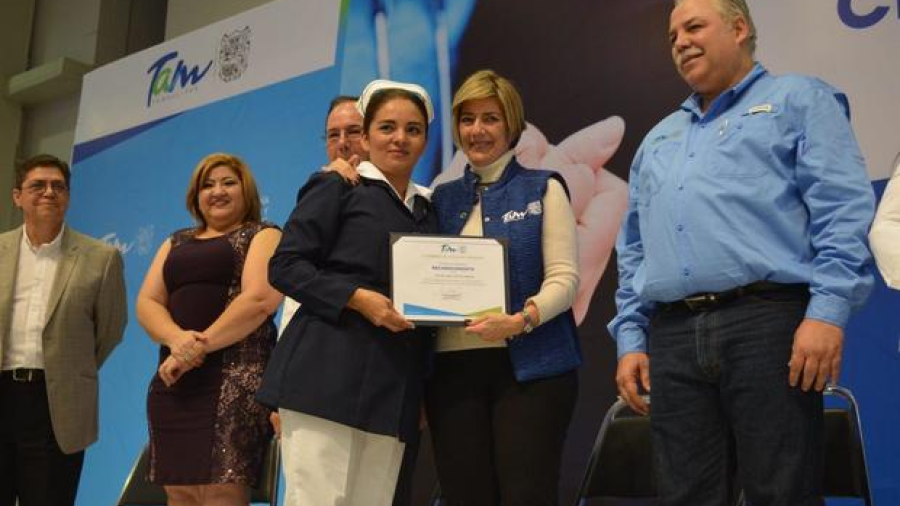 Gobierno de Tamaulipas reconoce a enfermeras y enfermeros