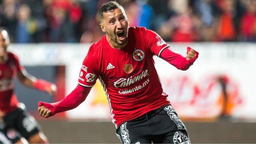 Yasser Corona anuncia su retiro del futbol tras grave lesión