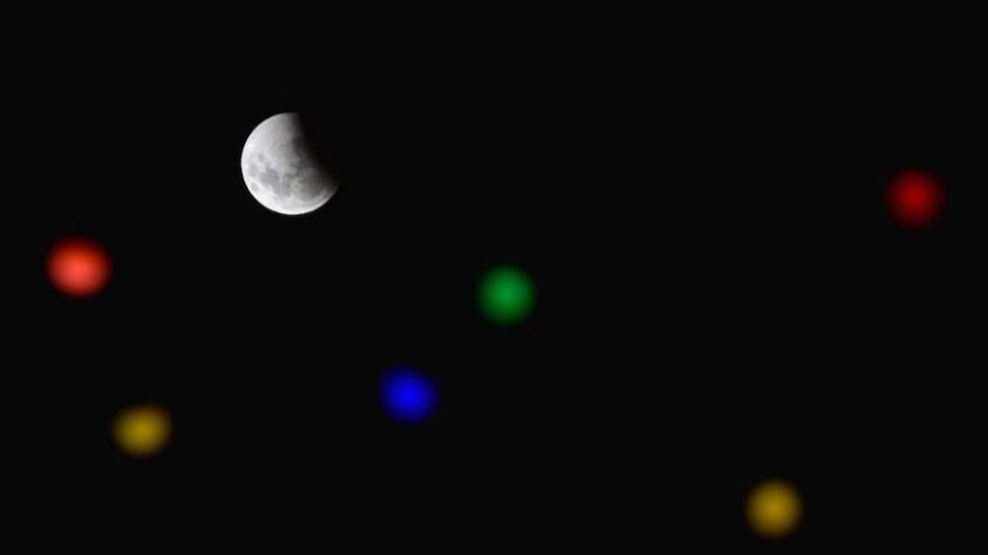 La "Superluna de sangre de lobo" en fotos