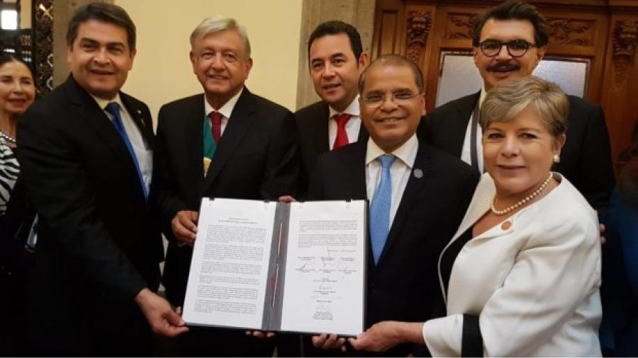 México firma acuerdo migratorio con El Salvador, Guatemala y Honduras
