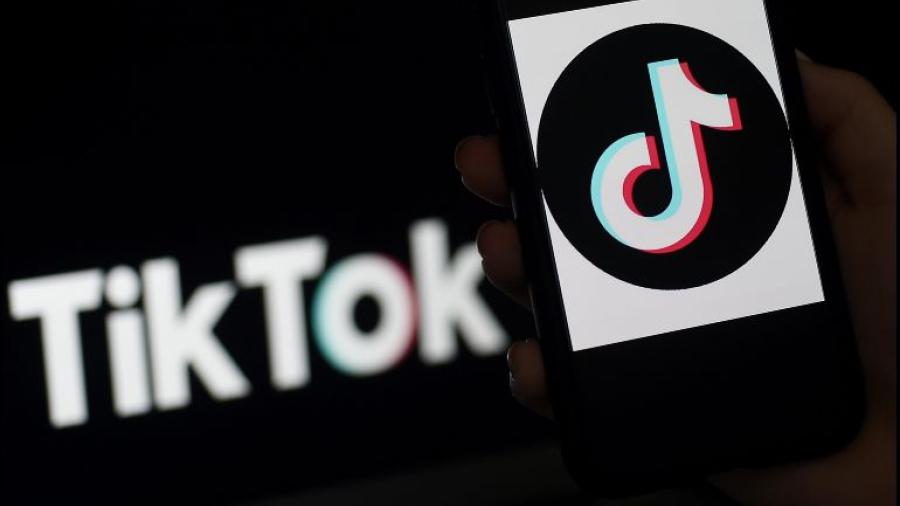 Ordena Italia a Tik Tok bloquear perfiles de dudosa edad tras la muerte de una niña