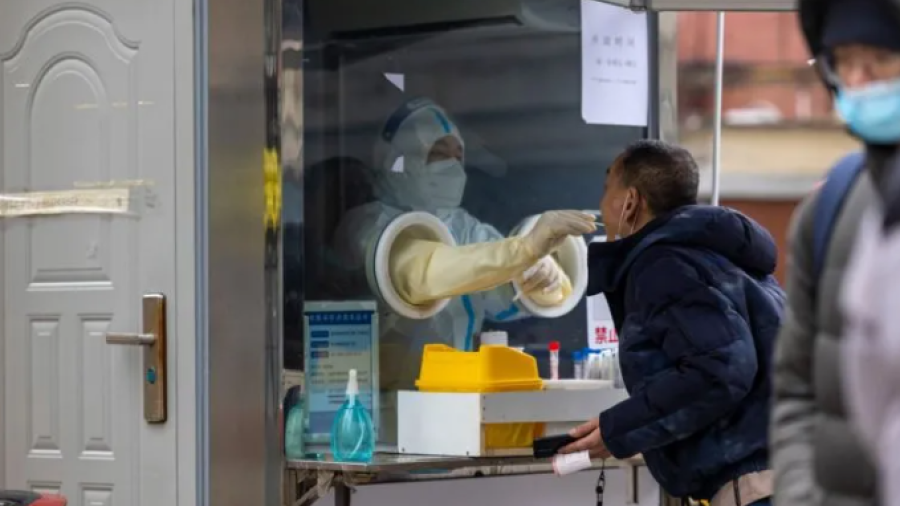 Aumenta el número de contagios de COVID en China 