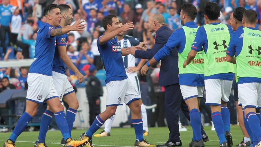 Cruz Azul vence  2-1 a Santos 