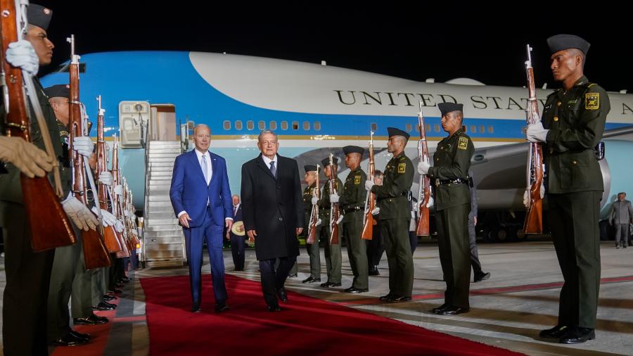 Llega Biden a México, aterriza en el AIFA