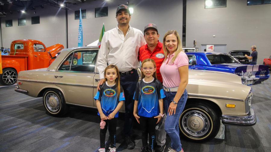 Recorrió Carlos Peña Ortiz la exhibición Car Fest Reynosa 2023