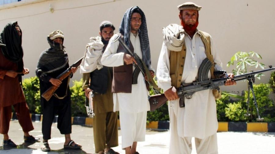 Talibanes liberan 235 rehenes en el norte de Afganistán