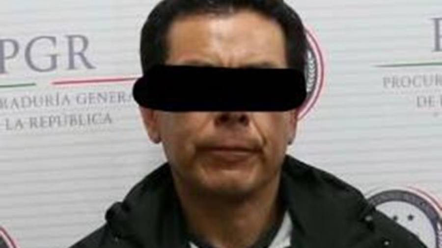 Arriba a México ex operador de Duarte luego de ser deportado de España