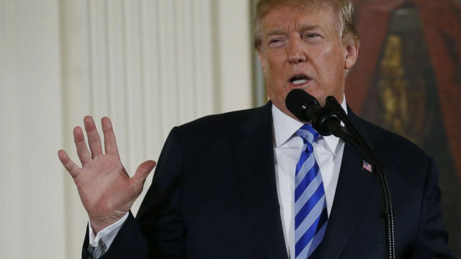 Trump aclara declaración de "armar" a profesores