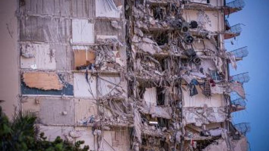 160 personas desaparecidas tras derrumbe de un edificio en Florida
