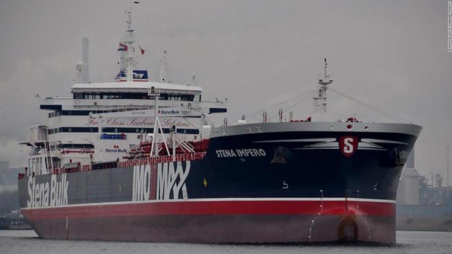 Londres advierte de "consecuencias" a Irán si no libera buque británico