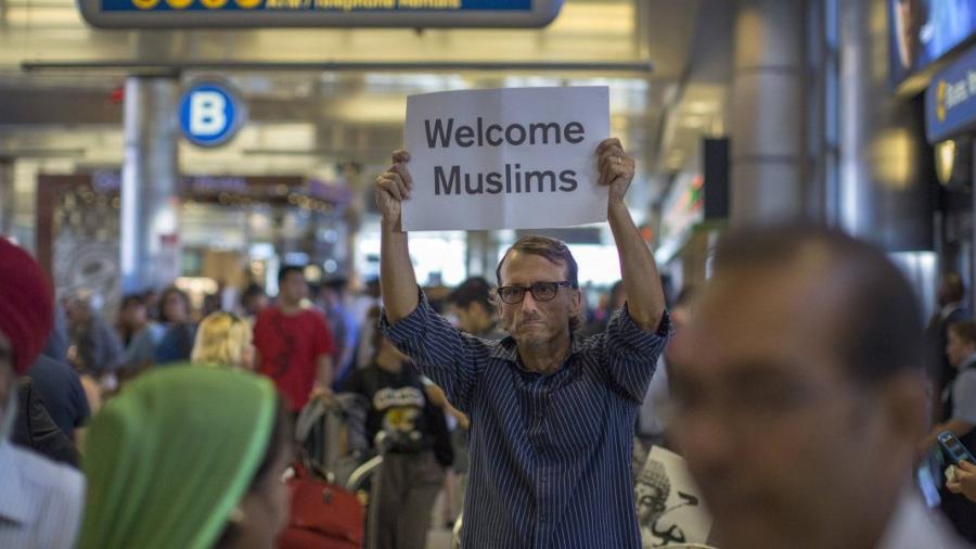 EU retendr&aacute; 65 mdd en ayuda a refugiados