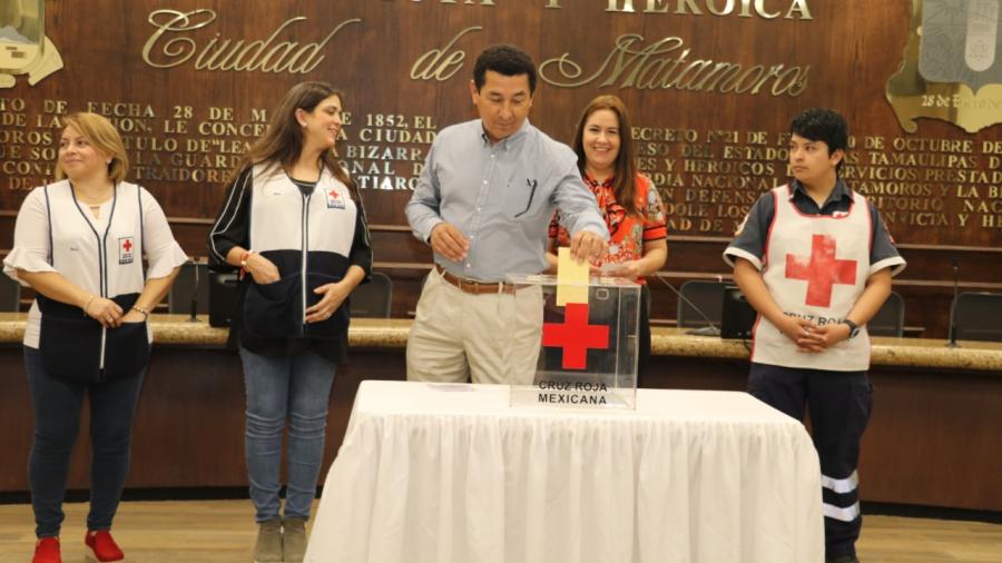 Activan Mario López y Marsella Huerta colecta anual de Cruz Roja, delegación Matamoros