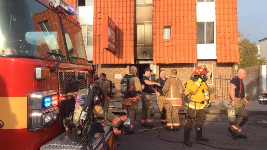 5 muertos tras incendio en apartamentos en Las Vegas