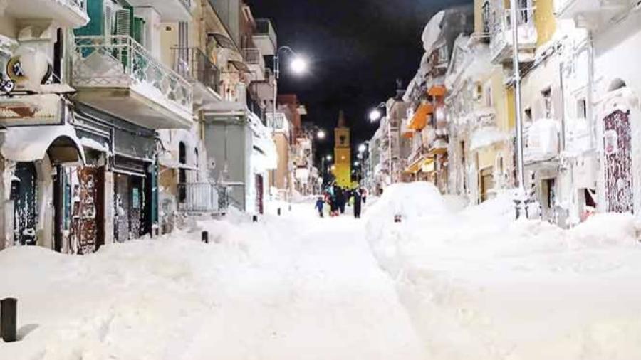 Europa bajo la nieve; más de 20 muertos por el frío