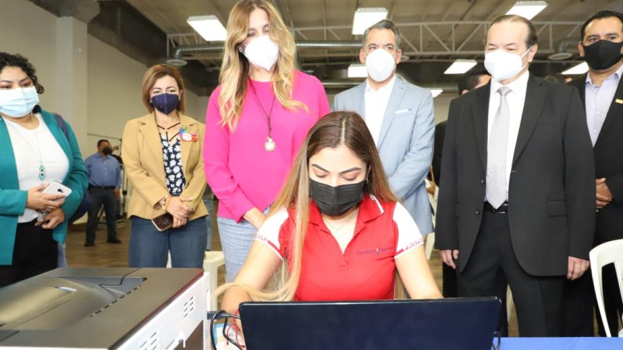 Inauguró Alcaldesa registro a Programa de Becas de Titulación 