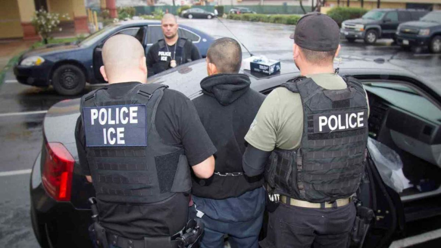 Cortes de EU presentan rezago por deportaciones