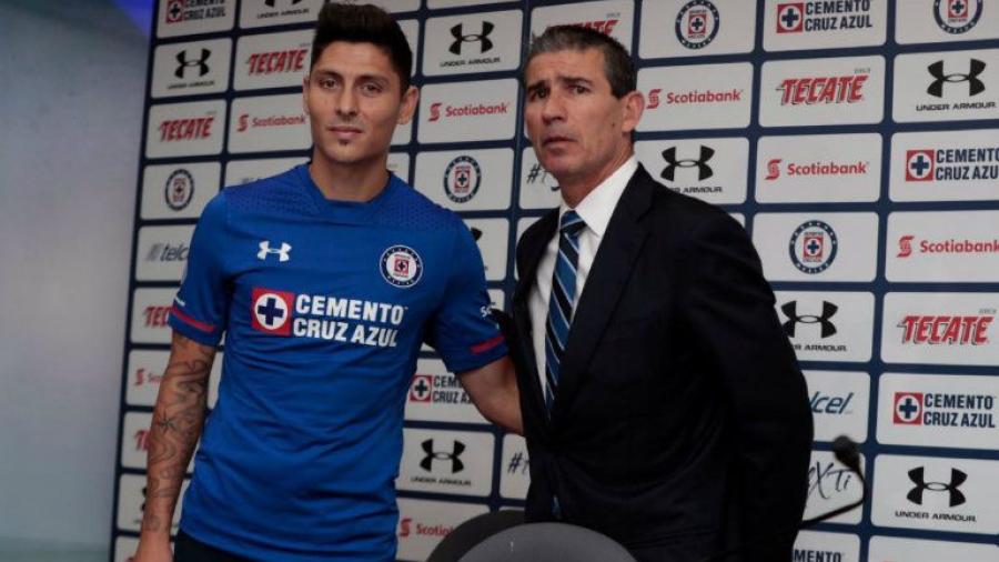 Alejandro Faurlín es presentado en el Cruz Azul 