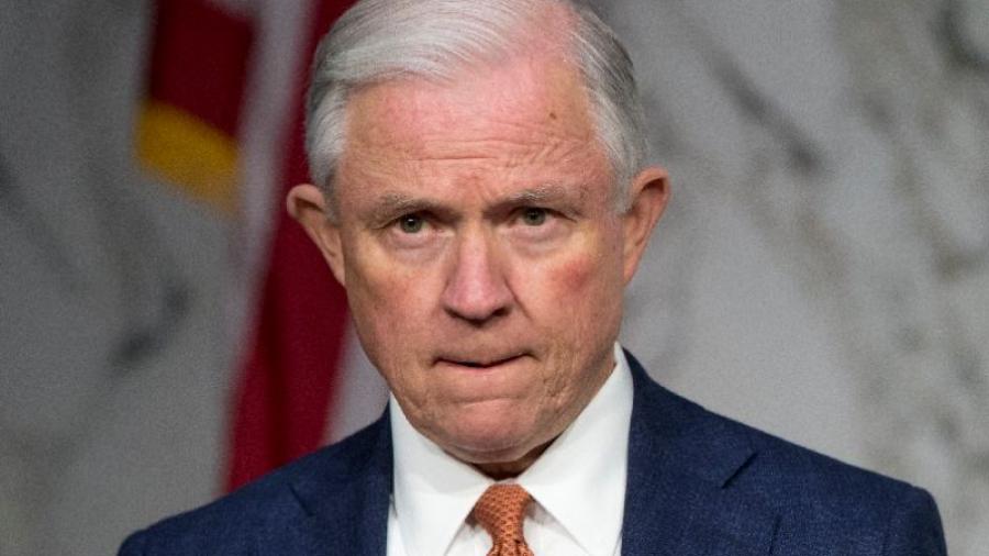 Confirma Senado de EUA a Jeff Sessions como procurador de Justicia