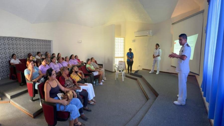 Capacita Centro LIBRE de Soto la Marina a mujeres en autocuidado y primeros auxilios: IMT