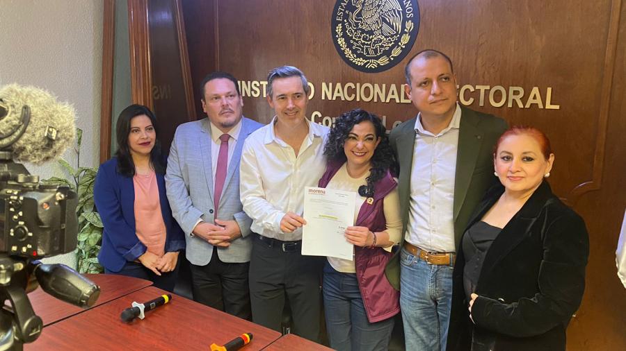 Olga Sosa y José Ramón Gómez acuden a solicitar registro al INE Tamaulipas