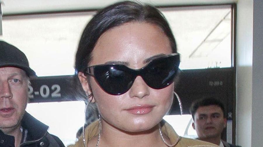 Demi Lovato suspende tratamiento de rehabilitación