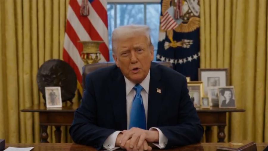 Aranceles a México y Canadá “siguen adelante”: Trump