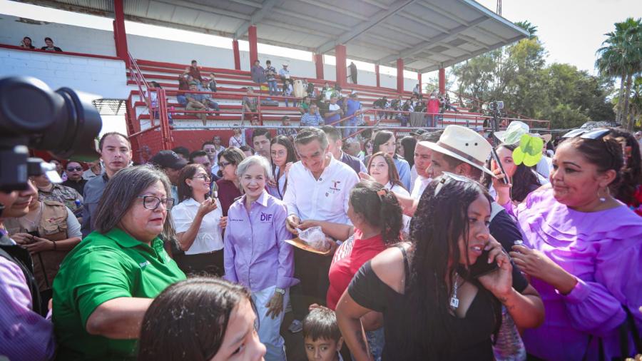 Llevan Américo y María la brigada “Transformando Familias” a San Fernando
