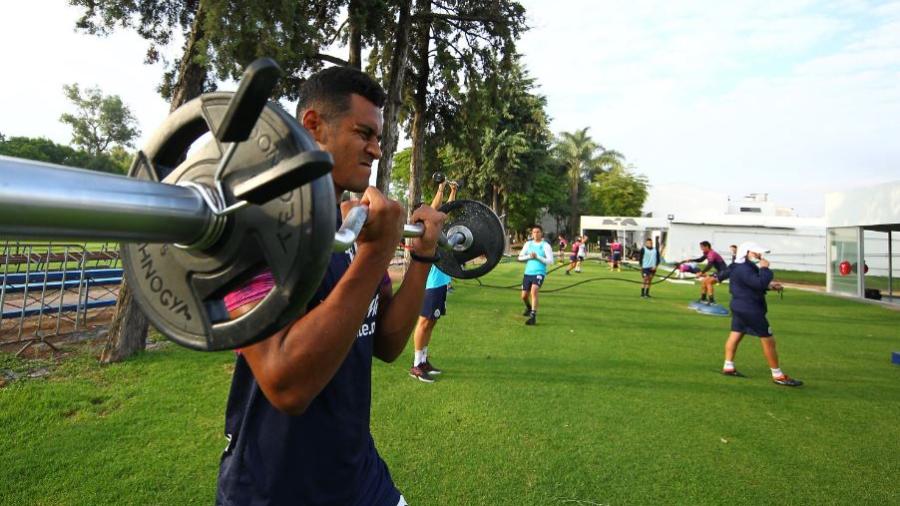 Chivas continúa su preparación libre de casos de COVID-19