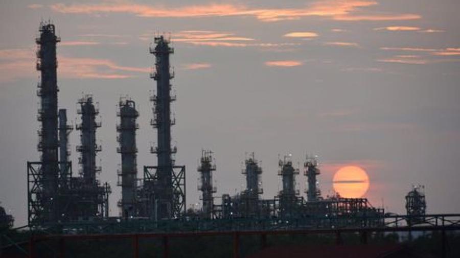 Retrasa refinería de Salina Cruz arranque de operaciones por réplicas