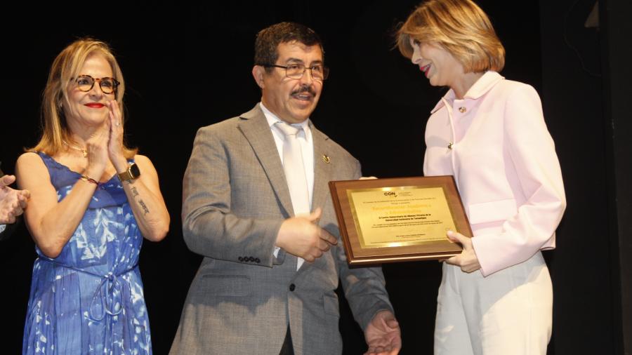 Recibe la UAT reconocimientos a la calidad educativa 