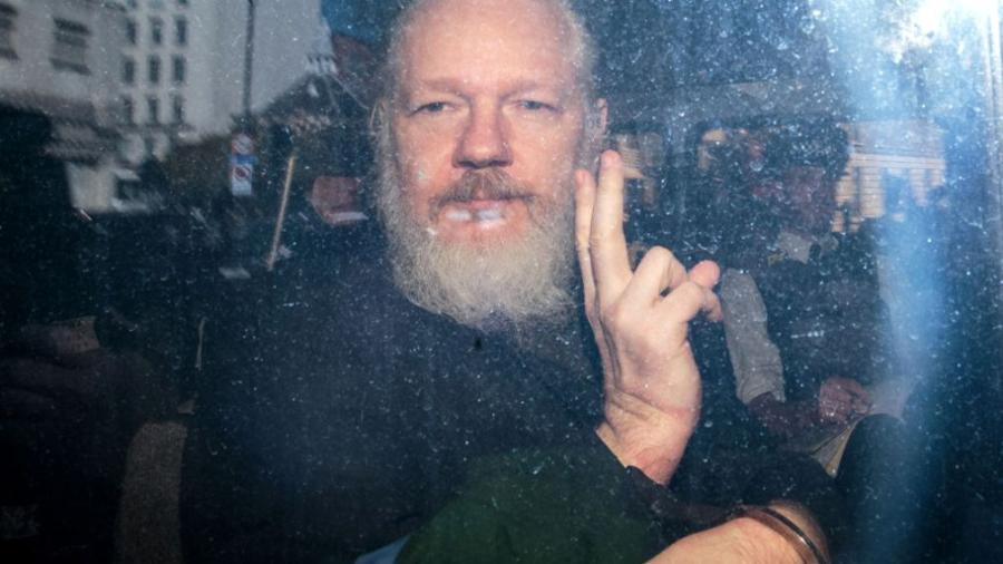 EU solicita a Reino Unido extradición de Julian Assange