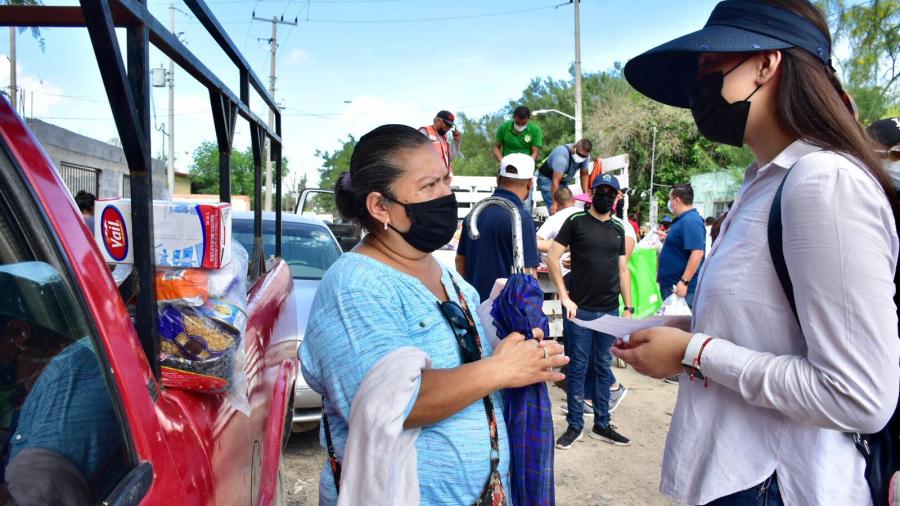 A través de "DIF Reynosa en Tu Casa" se realizan cortes de cabello a familias de La Independencia y Pedro J. Méndez 
