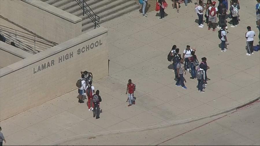 Suspenden clases en escuela de Texas debido a altas temperaturas