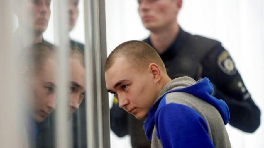 Tribunal de Ucrania condena a cadena perpetua al primer soldado ruso por crímenes de guerra tras la invasión