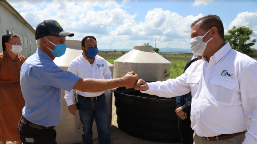 Entrega SEBIEN apoyos subsidiados a familias de Villa de Casas