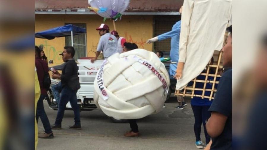 ¡Imagínate vivir en suiza y perderte esto! Dan 'ultimo adiós' a dueño de cremería con todo y botarga de queso Oaxaca