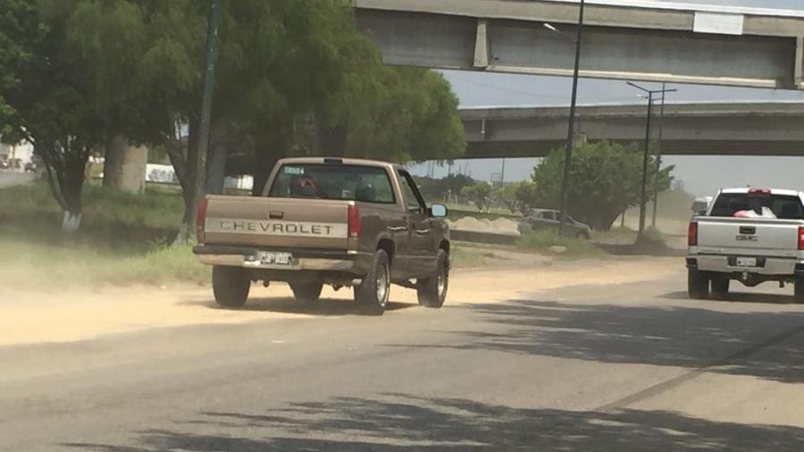 Cierran parcialmente carretera de Altamira, por derrame de combustible