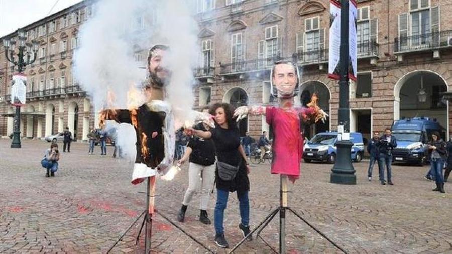 Estudiantes protestan contra el gobierno en Italia