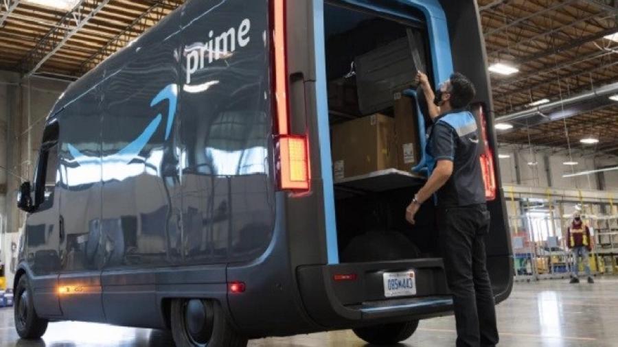 Vehículos eléctricos de Amazon empiezan su funcionamiento