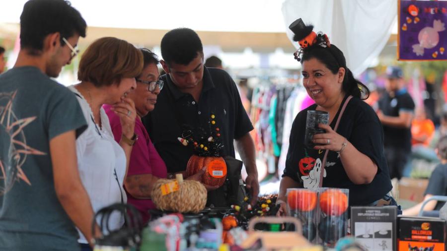 Emprendedores locales generan ganancias con bazar une edición Halloween