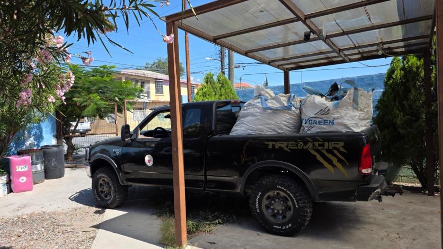Donan camioneta a fundación para niños con cáncer