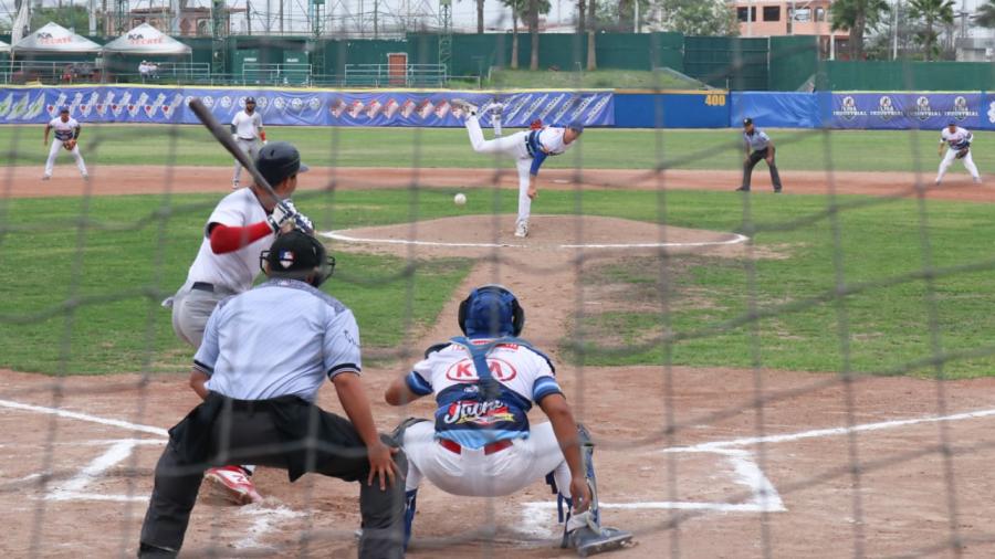 Llenan aficionados encuentro beisbolero en Reynosa 