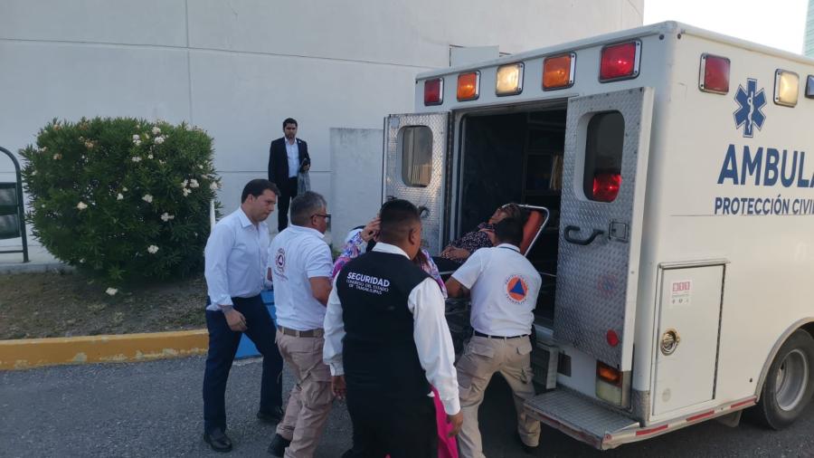 La diputada Leticia Vargas es trasladada de urgencia a media sesi&oacute;n 