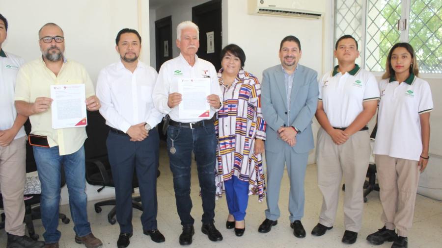 Recibe CONALEP Victoria donación de autobuses escolares