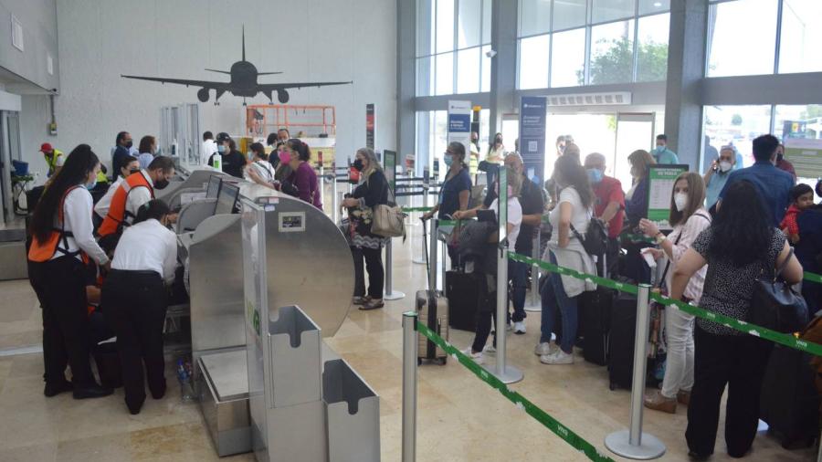Incrementan usuarios en aeropuerto "Quetzalcóatl"