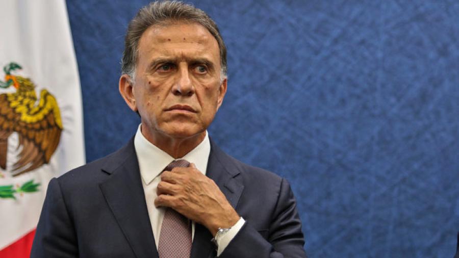 Con iniciativa, Yunes solicita retirar fotomultas 