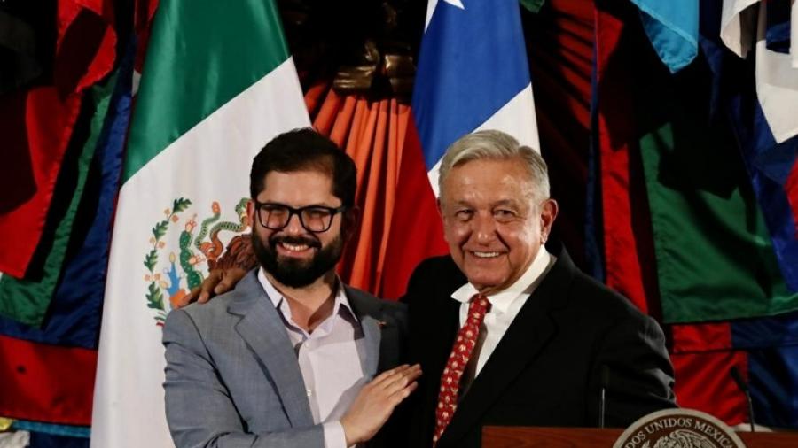 AMLO visita Chile; participará en conmemoración del golpe de Estado